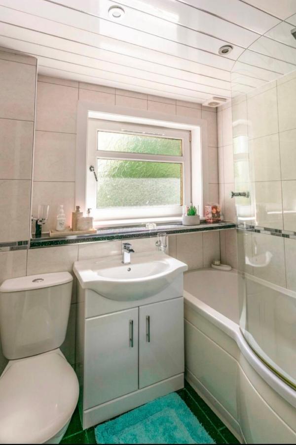 Home To Home Stay Apartment Glasgow Zewnętrze zdjęcie